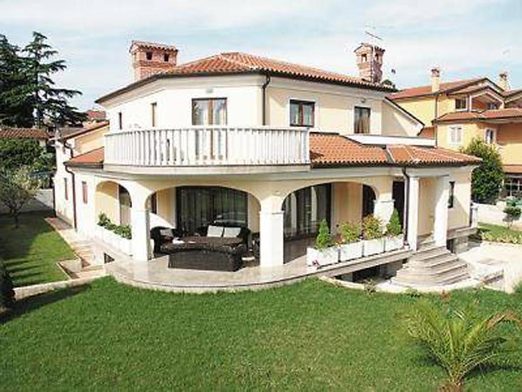 Apartments Villa Teuta Umag Exteriör bild